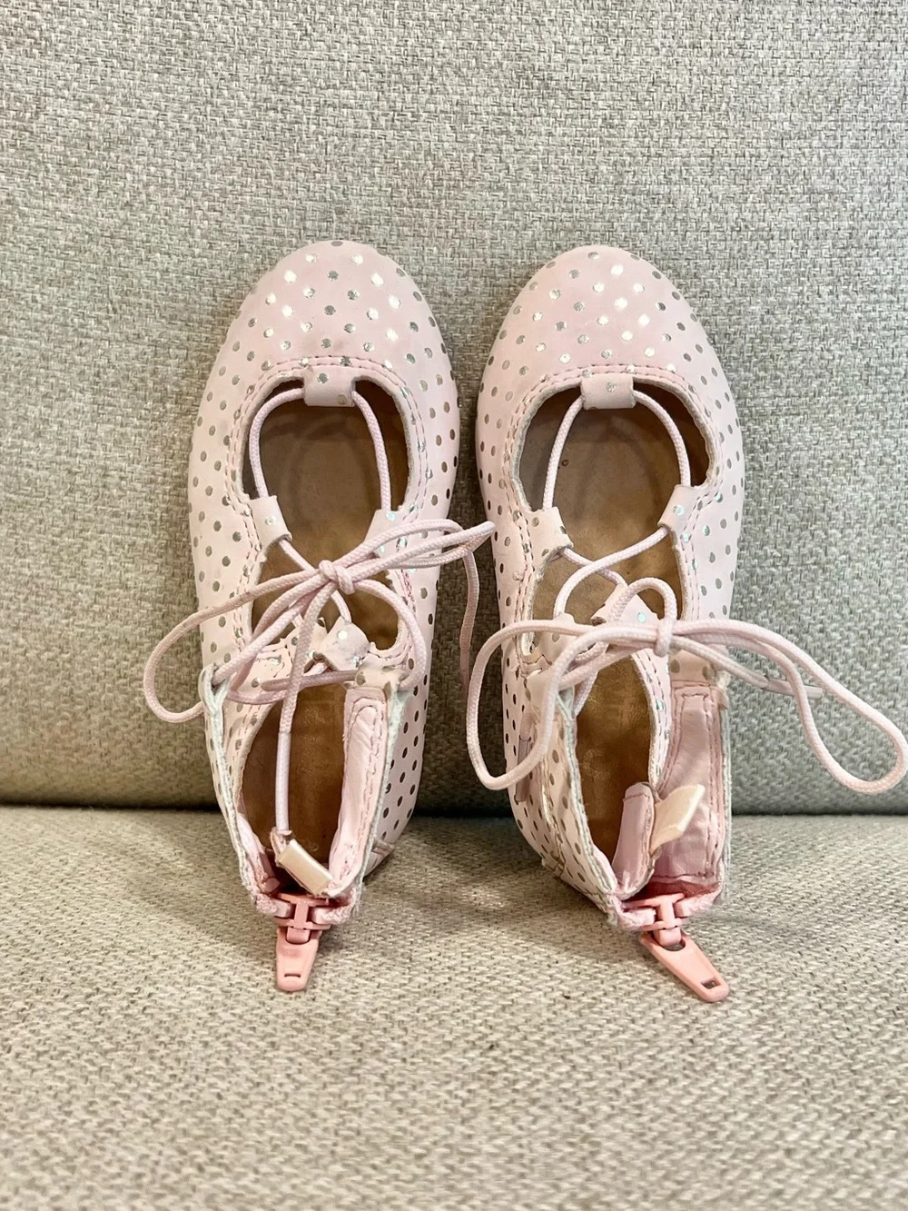 OshKosh B’gosh Size 5 Toddler Girls Karlie-G Pink Silver Polka Dot Lace Up Shoes